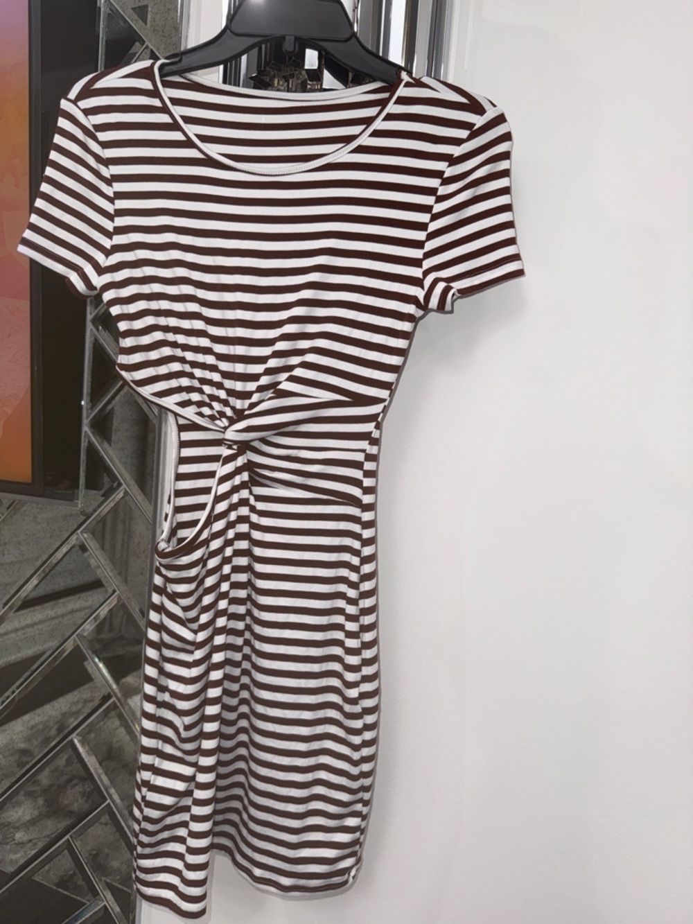SHEIN Striped Twist-Front side cut out Short Sleeve Dress in Brown & White